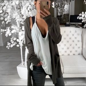 BEAUTIFUL EkAttire sweater!